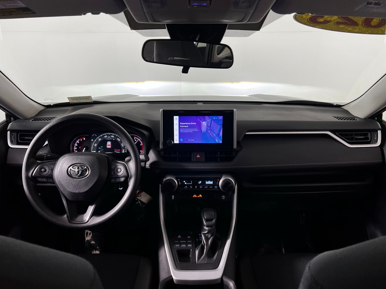 2023 Toyota RAV4 LE 21