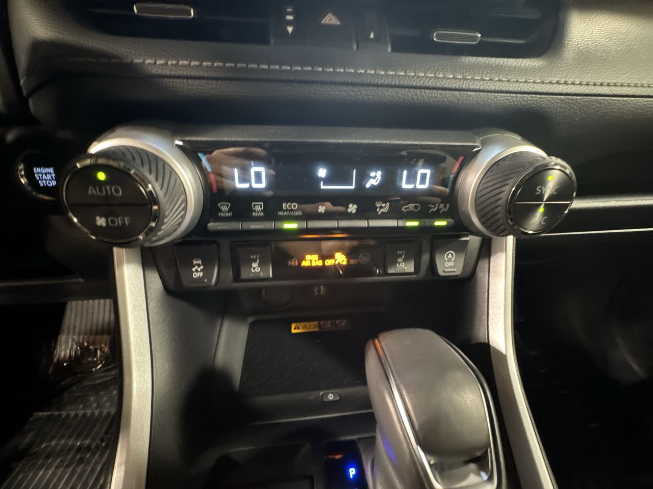 2025 Toyota RAV4 XLE Premium photo 19