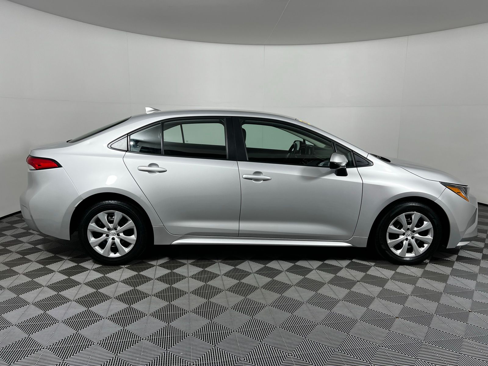 Thumbnail: 2024 Toyota Corolla - 4