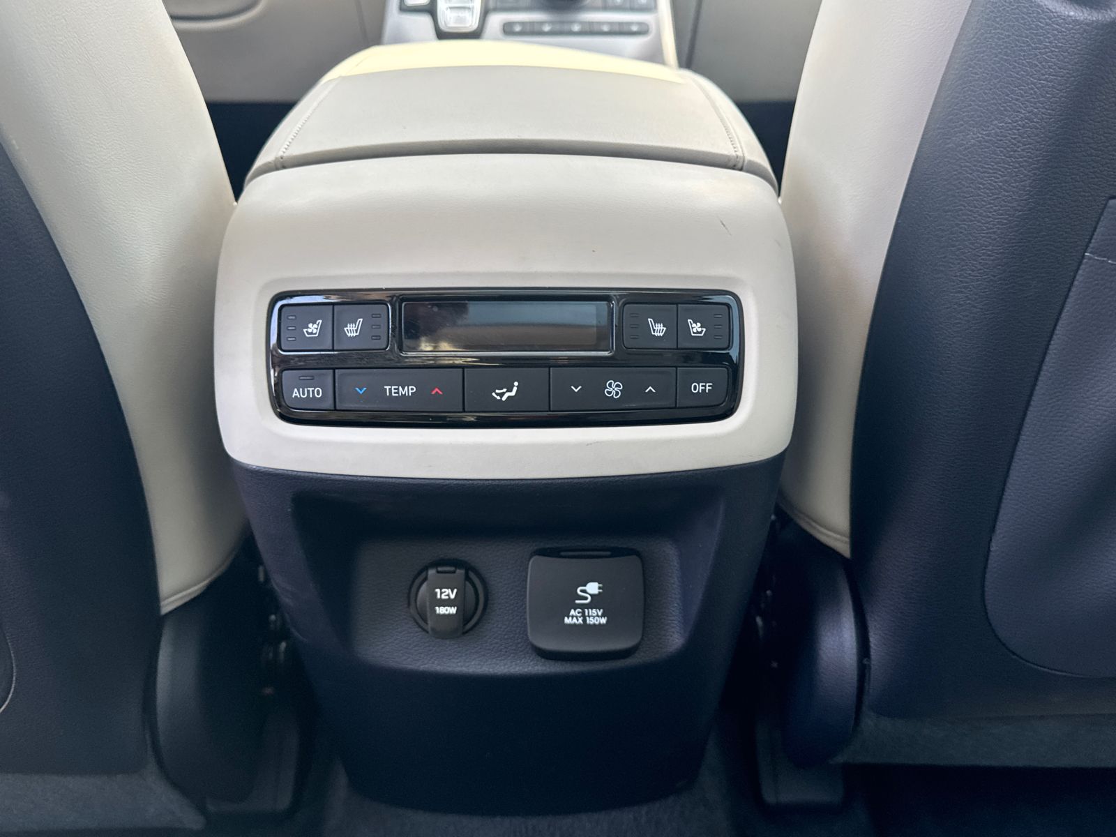 Used 2025 Black Hyundai Calligraphy image 25