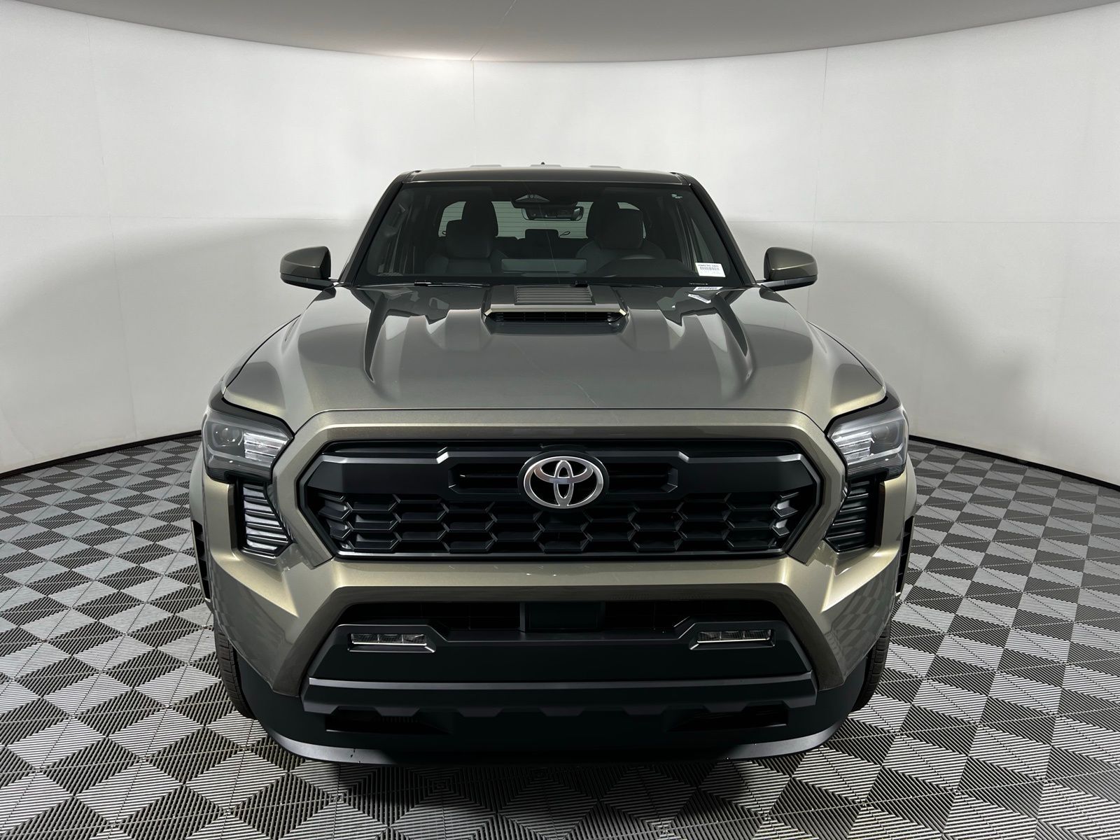 Thumbnail: 2025 Toyota Tacoma - 2