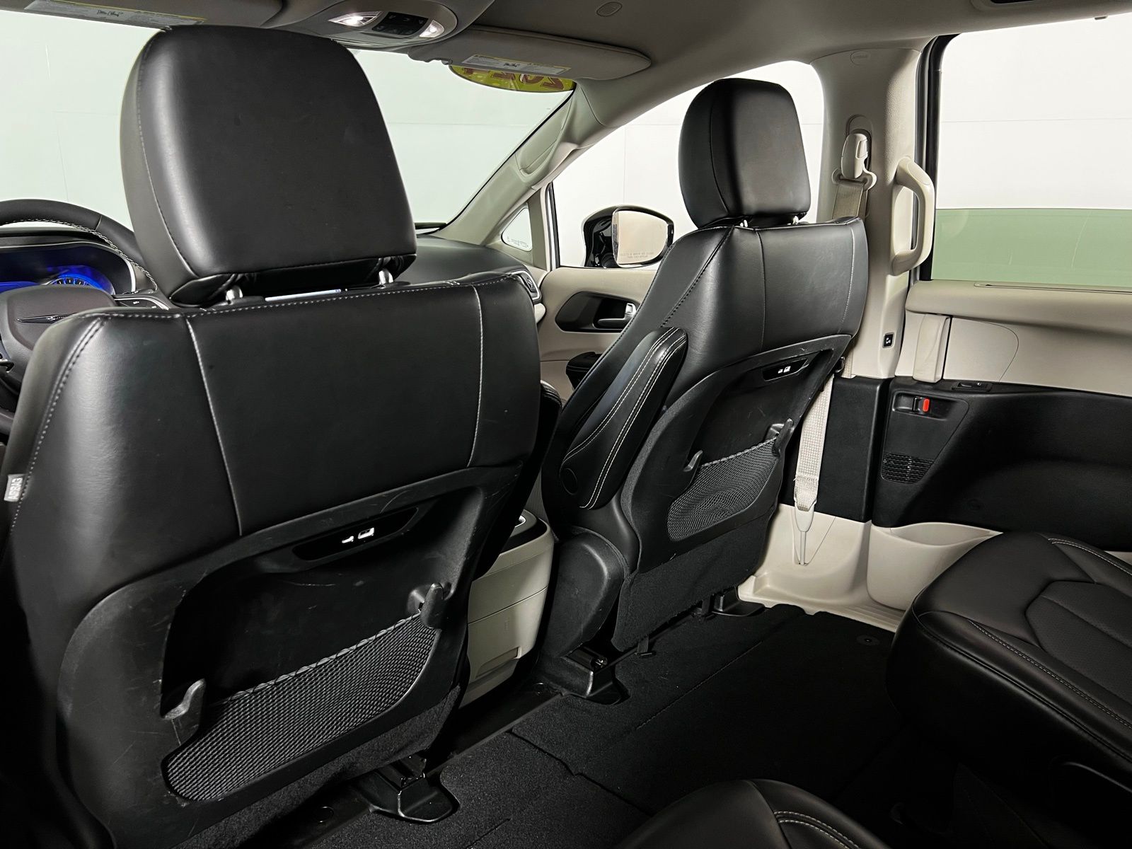 Thumbnail: 2024 Chrysler Pacifica - 22