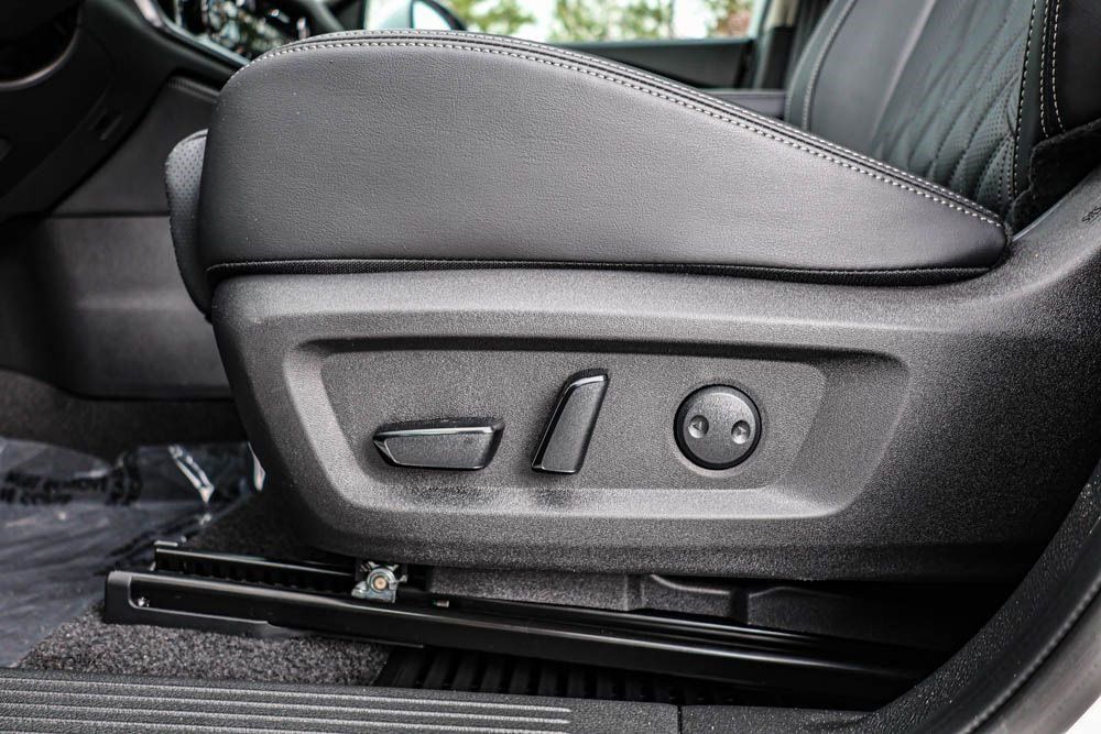 2025 Nissan Rogue Platinum photo 21