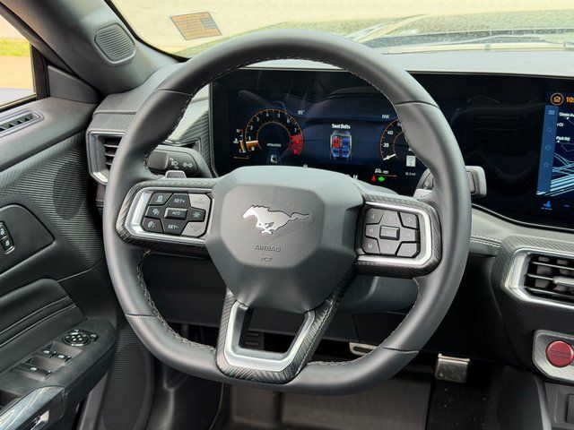 2025 Ford Mustang GT Premium Convertible - Photo 18