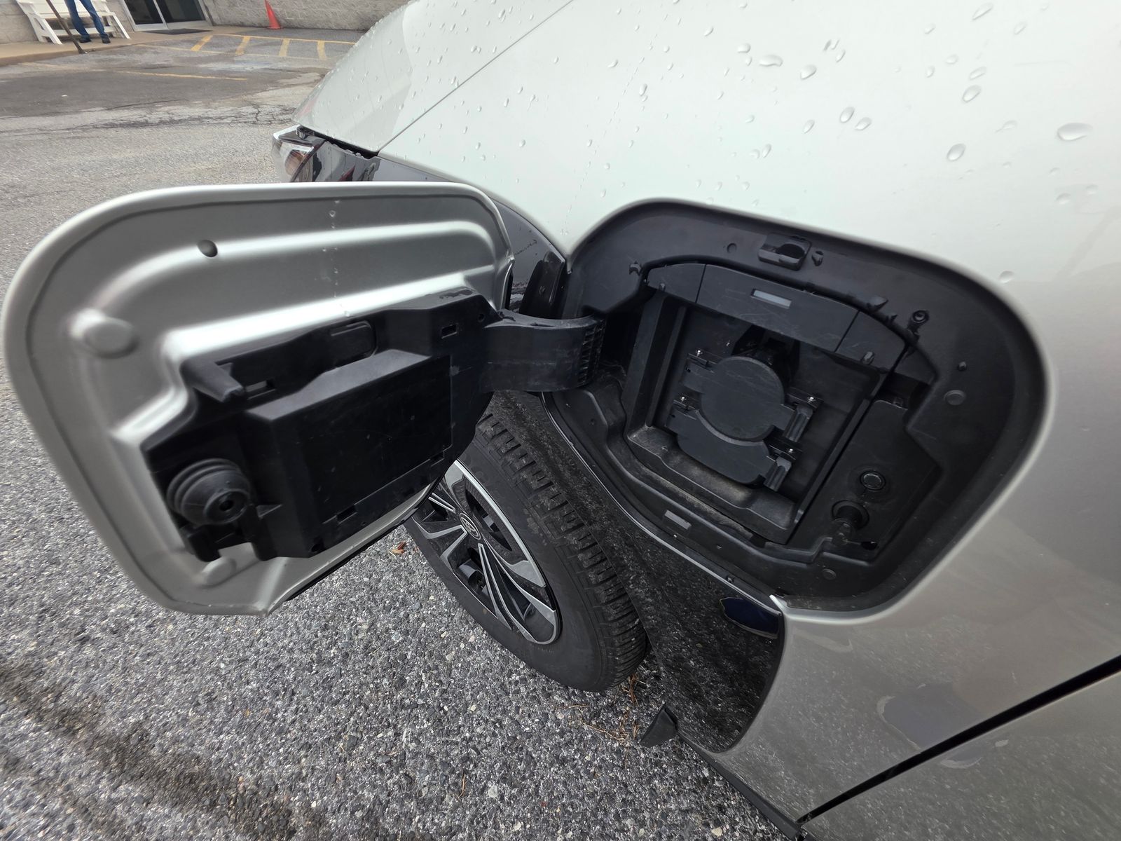Used 2025 Silver Toyota XLE image 16