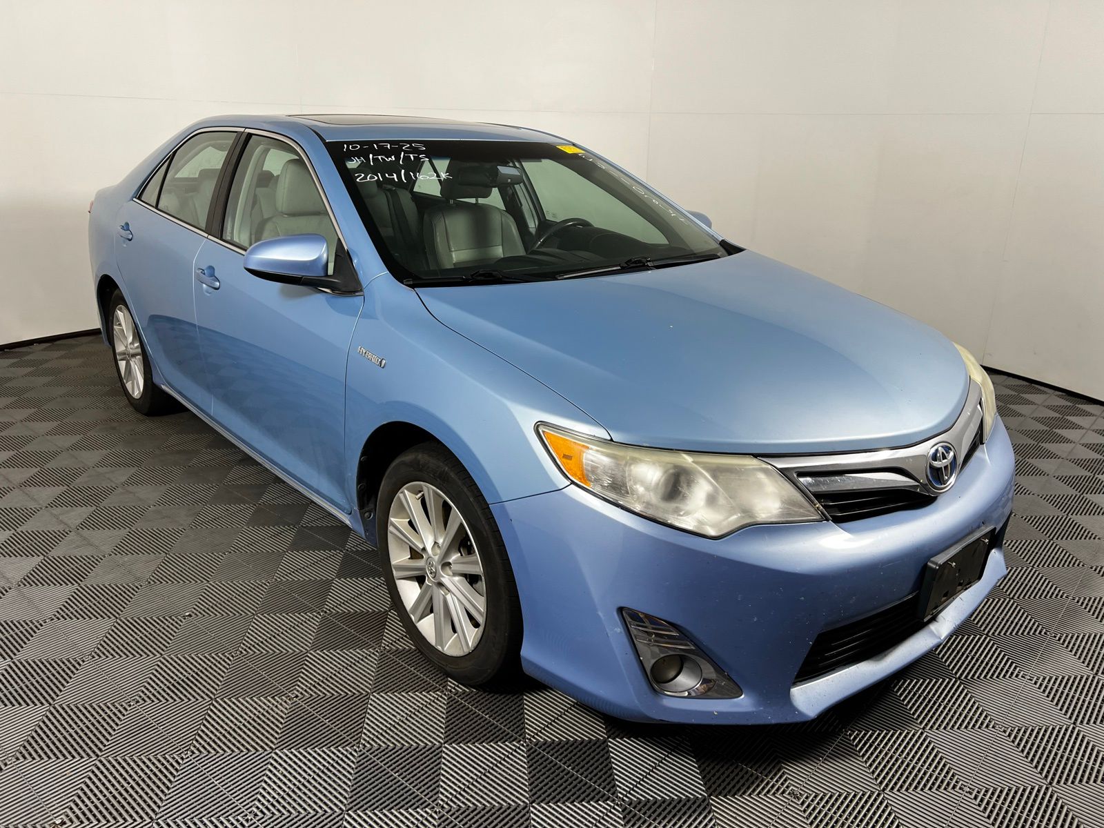 Thumbnail: 2014 Toyota Camry - 3