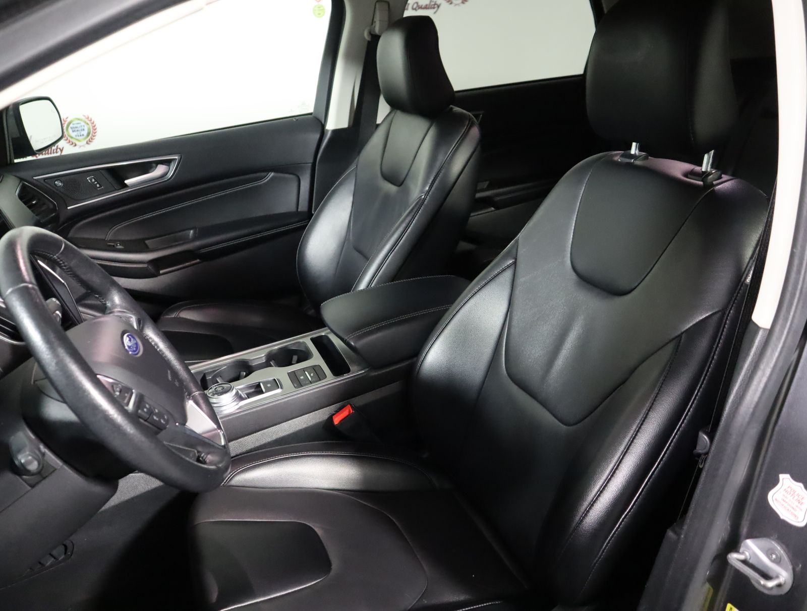 2022 Ford Edge Titanium photo