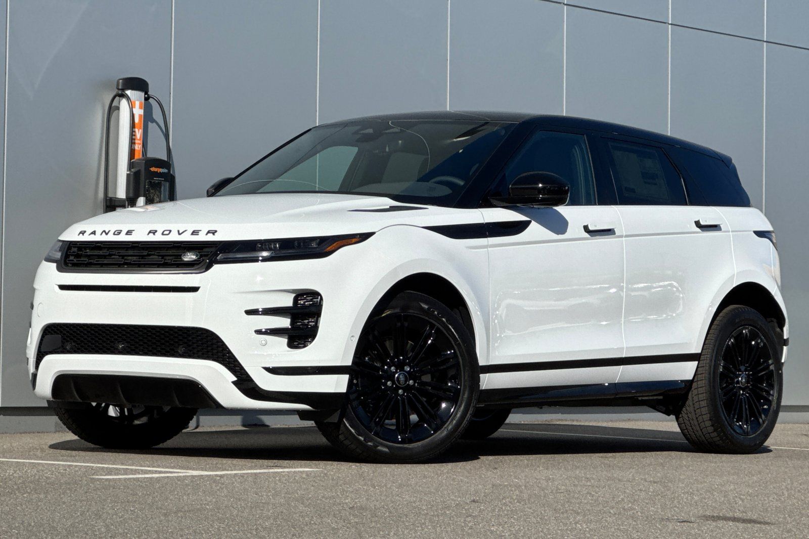2026 Land Rover Range Rover Evoque P250 Dynamic SE AWD