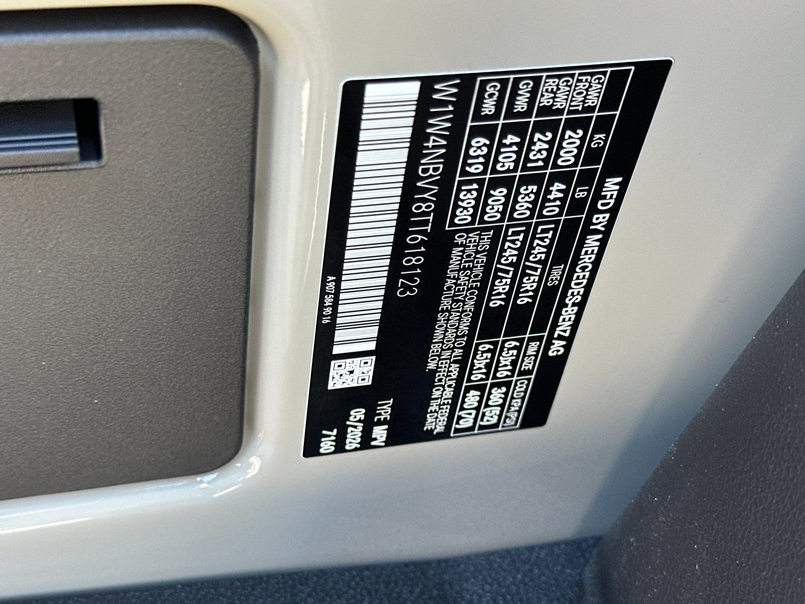 new 2026 Mercedes-Benz Sprinter 2500 car, priced at $75,586