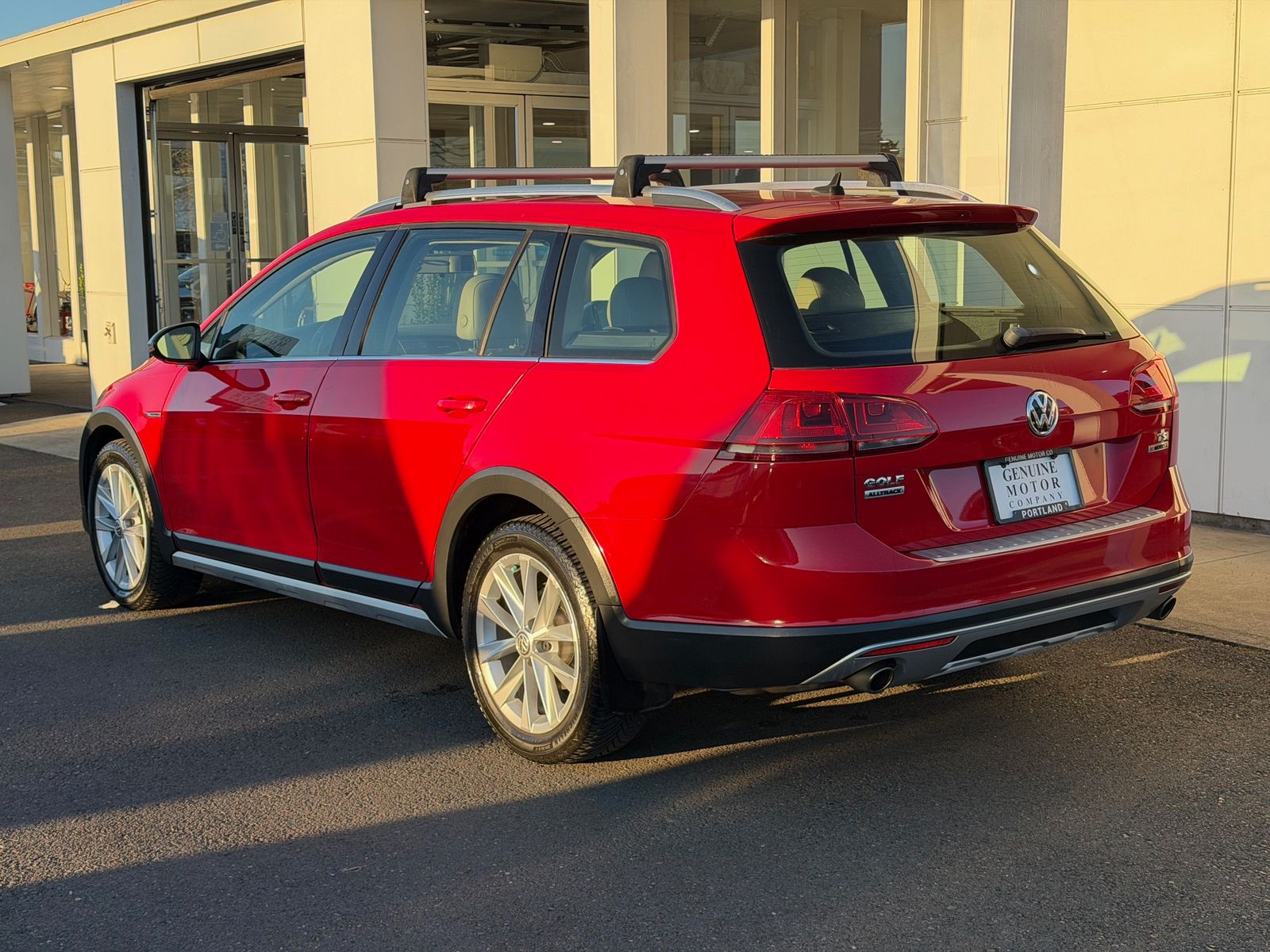 View vehicle photo 4