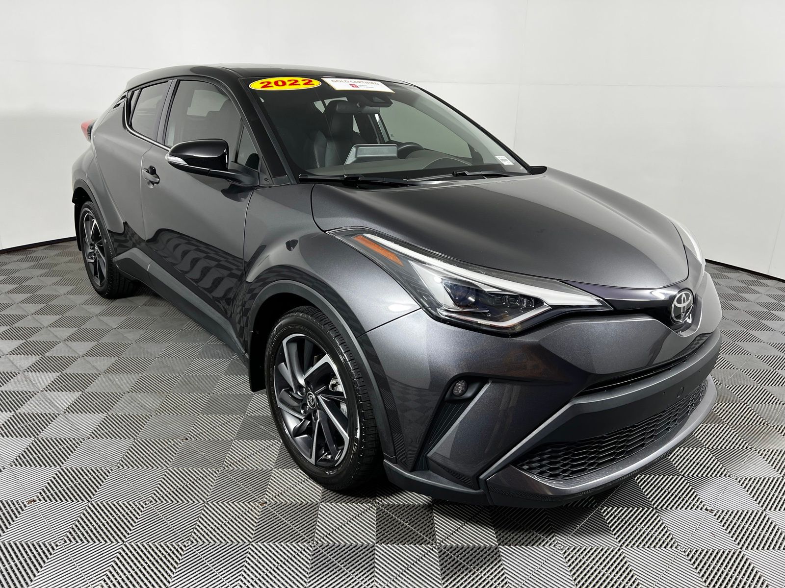 Thumbnail: 2022 Toyota C-HR - 3