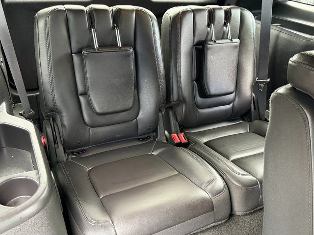 Used 2014 Silver Ford XLT image 30
