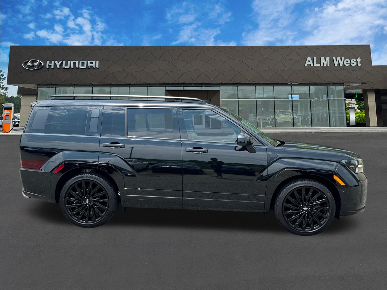 Used 2025 Black Hyundai Calligraphy image 4