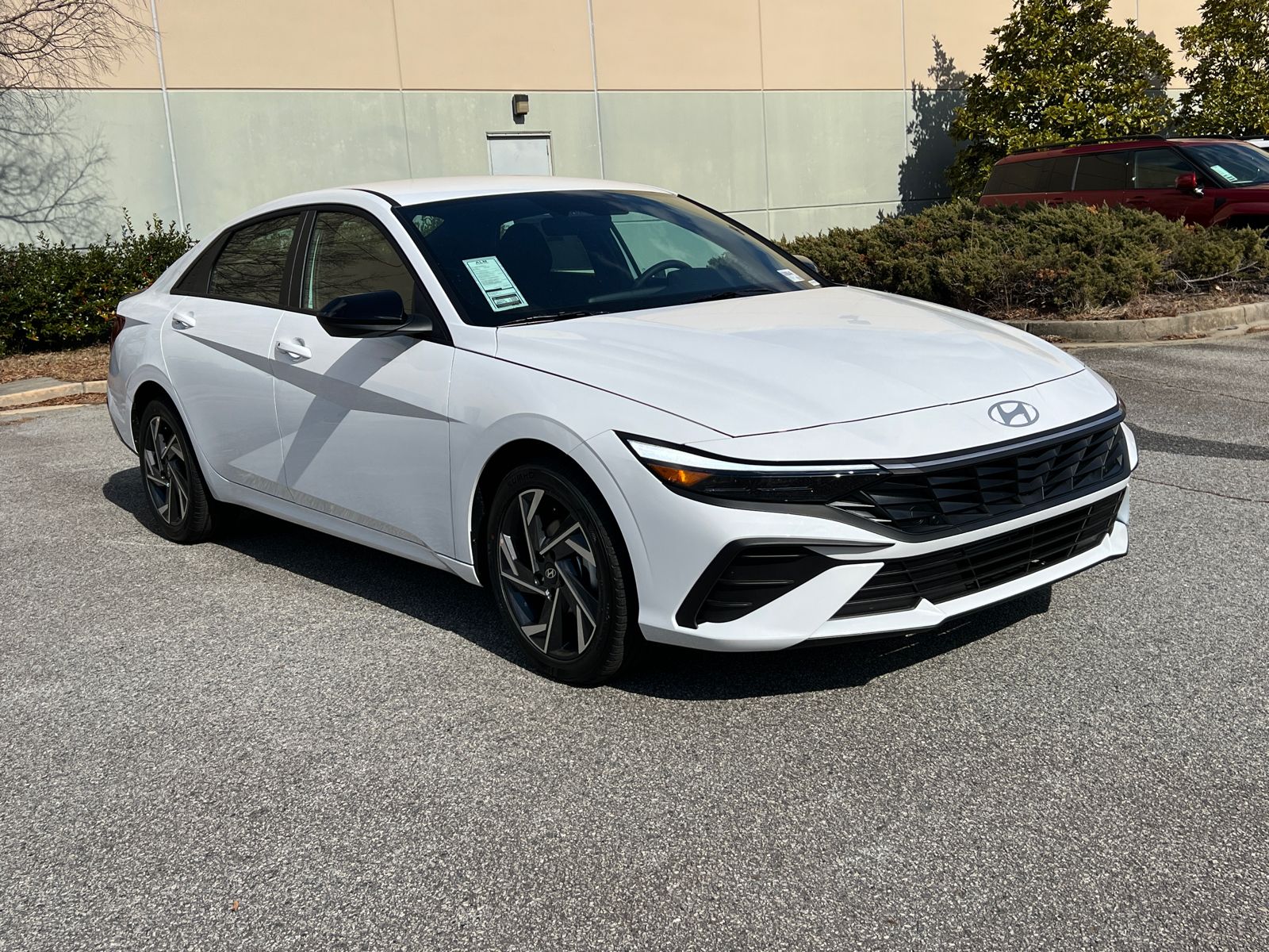 2025 Hyundai Elantra SEL Sport photo 3