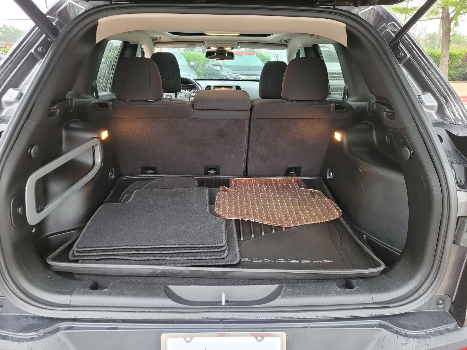 used 2016 Jeep Cherokee car, priced at $13,900