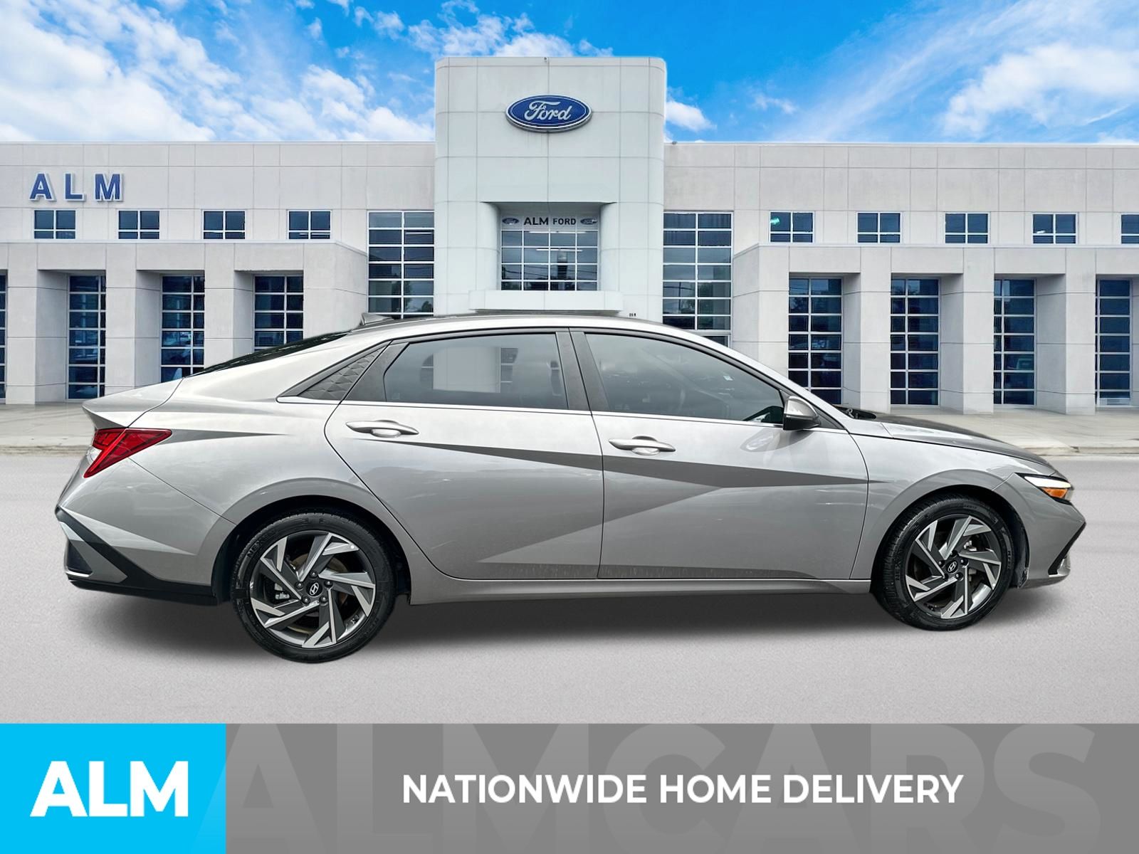 Used 2024 Silver Hyundai Limited image 4
