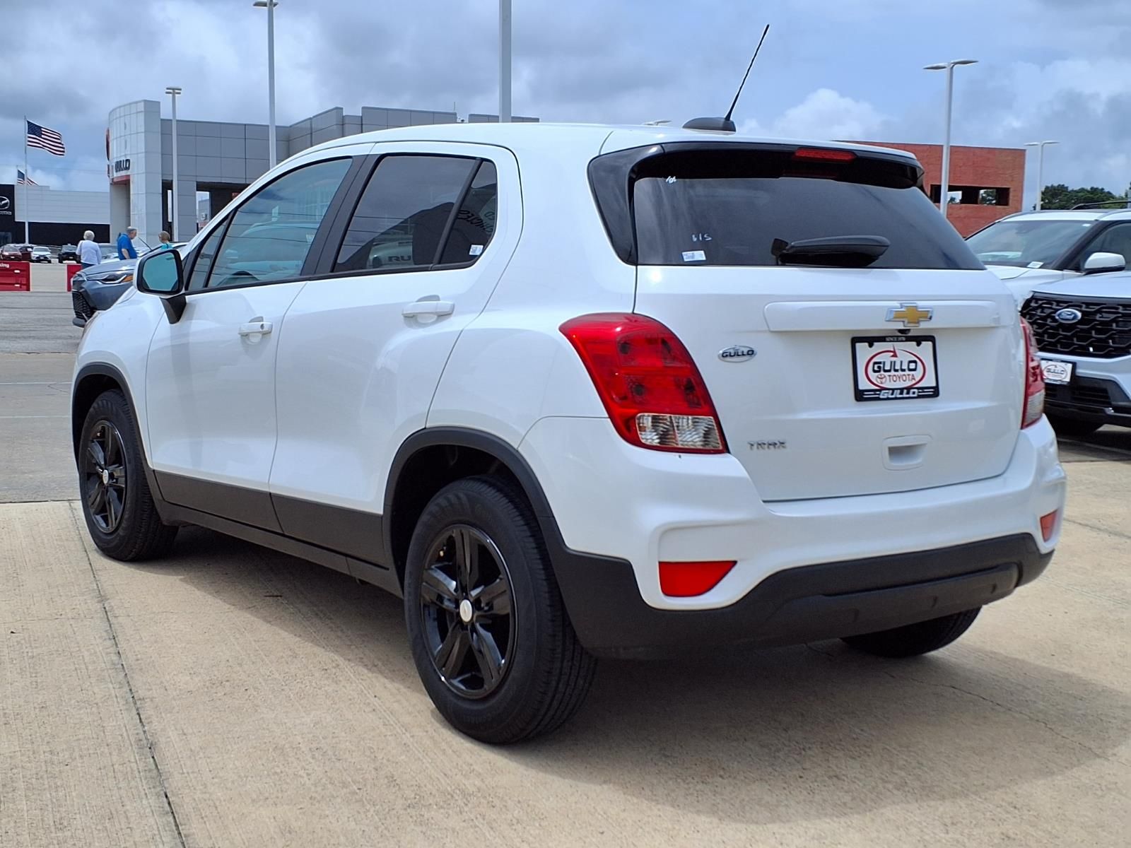 2022 Chevrolet Trax LS White at AutoSavvy Houston Southwest
