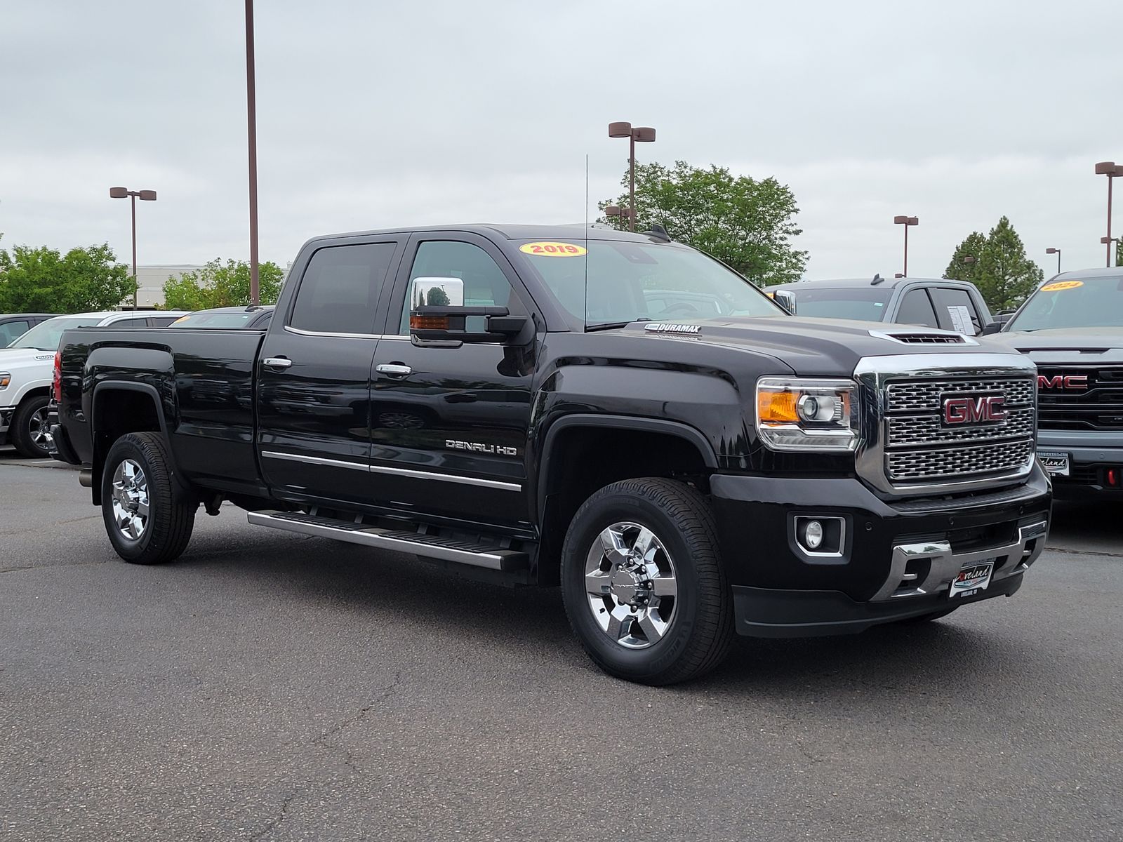 2019 GMC Sierra 3500HD Denali Crew Cab LB DRW 4WD