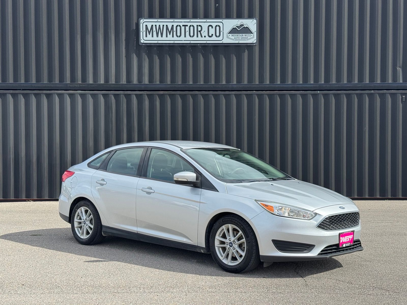 Ingot Silver 2017 Ford Focus Sedan Front-Wheel Drive 6-Speed Automatic