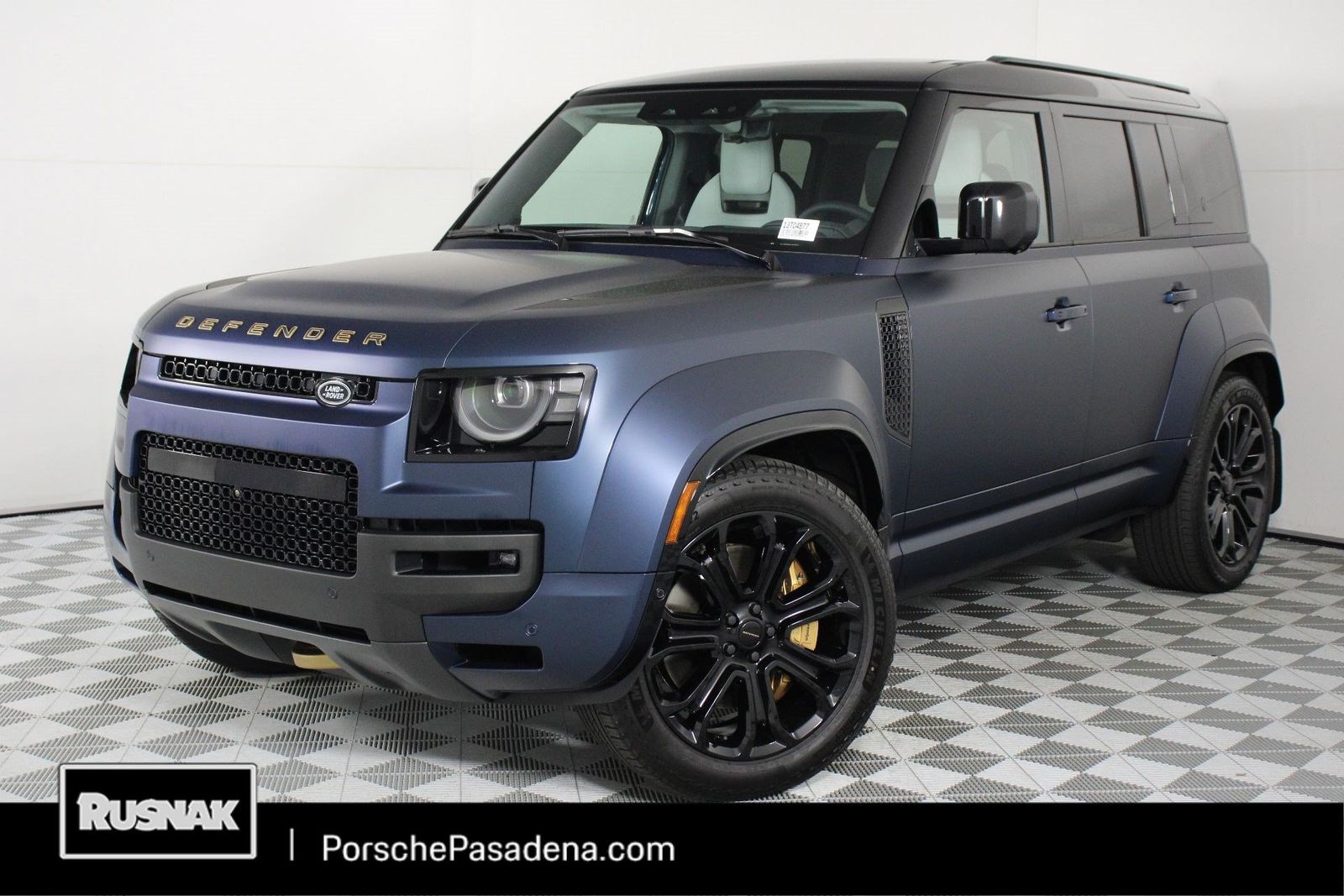 2026 Land Rover Defender 110 P635 OCTA AWD