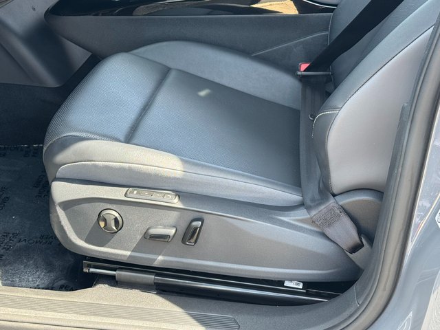 Used 2023 Gray Volkswagen Pro S image 29