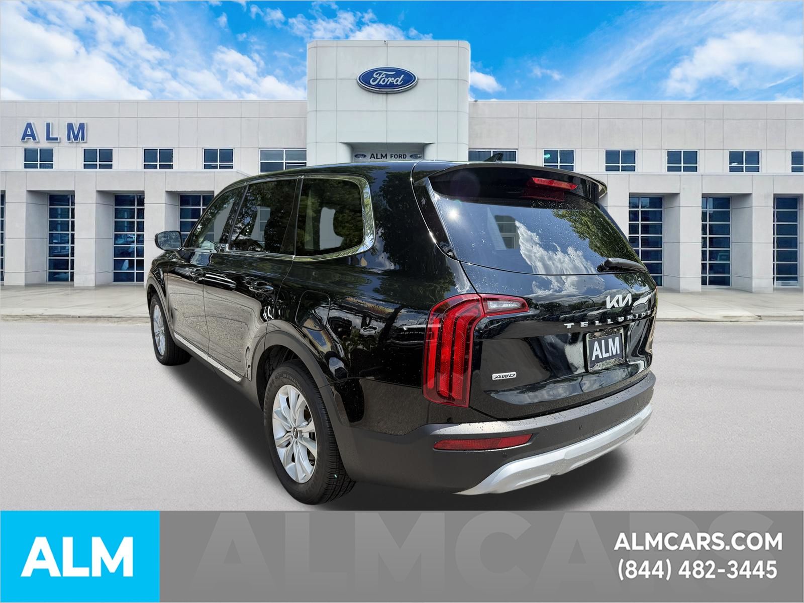 Used 2022 Black Kia LX image 9