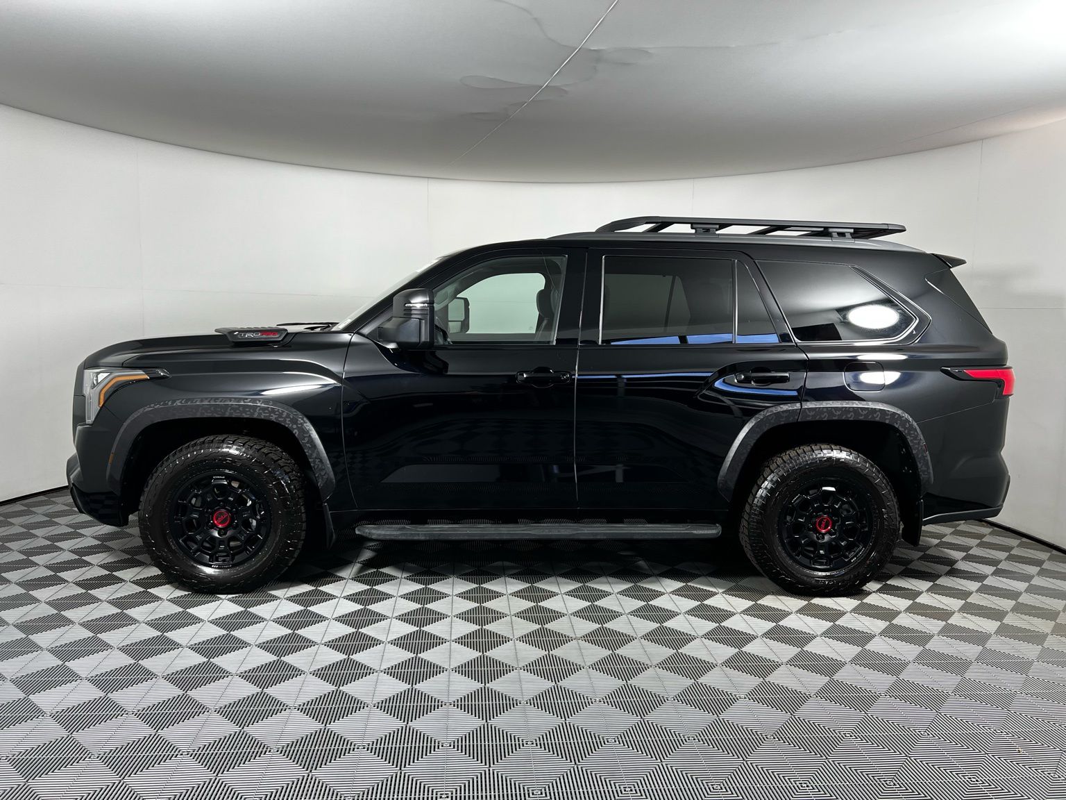 Thumbnail: 2023 Toyota Sequoia - 9