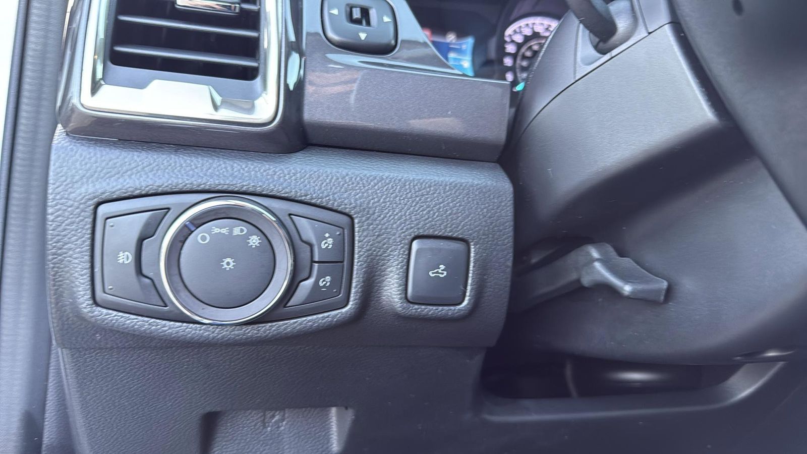 Used Car 2019 Ford Ranger  Lariat For Sale Under $30,000 In Austin, Texas