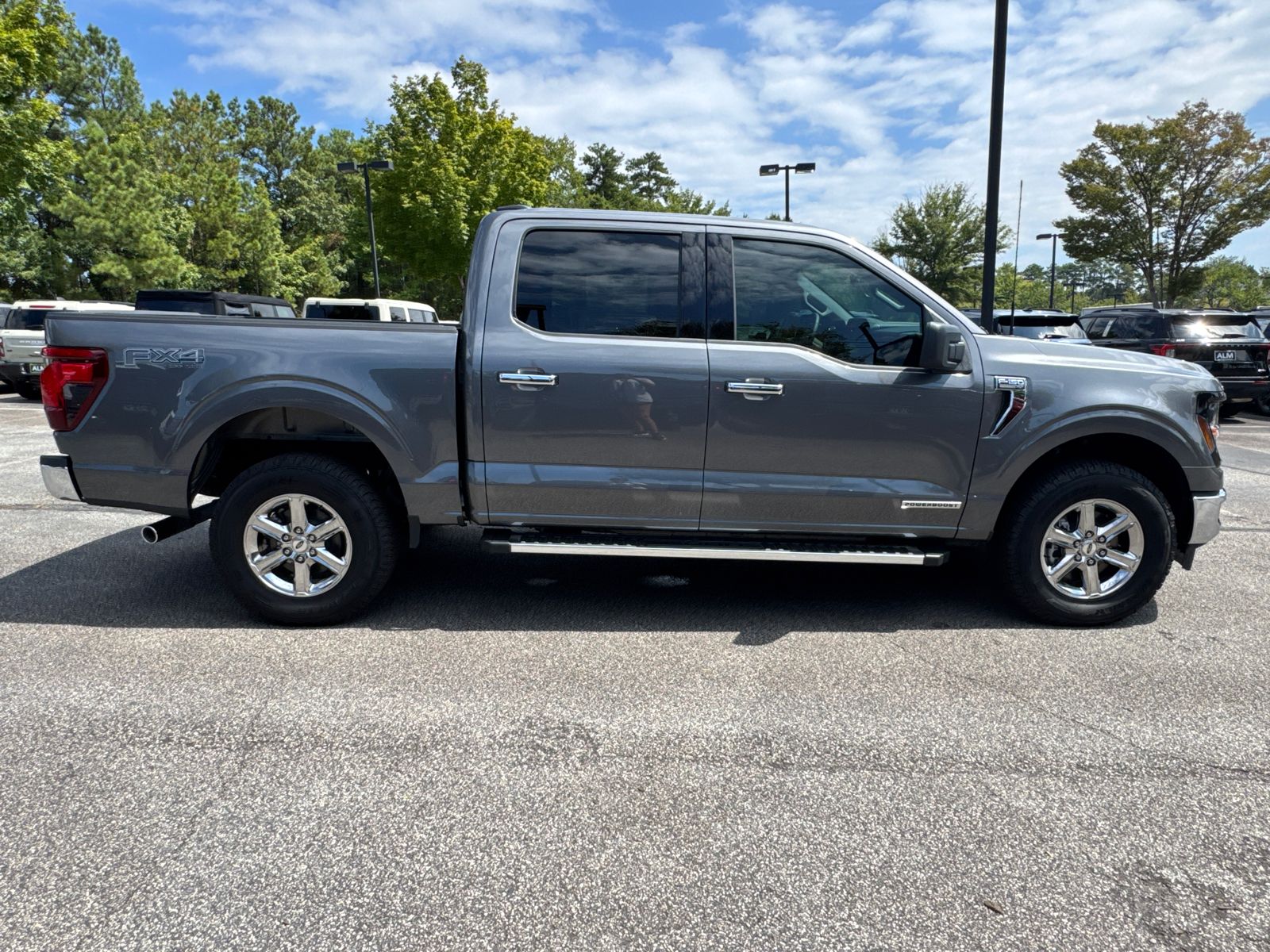 2025 Ford F-150 XLT photo 3