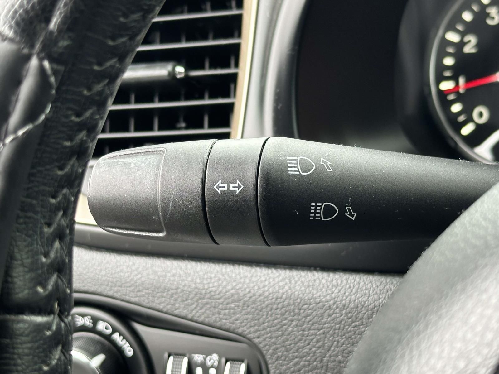 Used 2016 Silver Jeep Latitude image 31