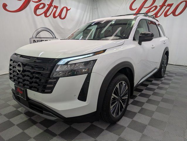 Everest White Pearl Tricoat 2026 Nissan Pathfinder SUV / Crossover All-Wheel Drive 9-Speed Automatic