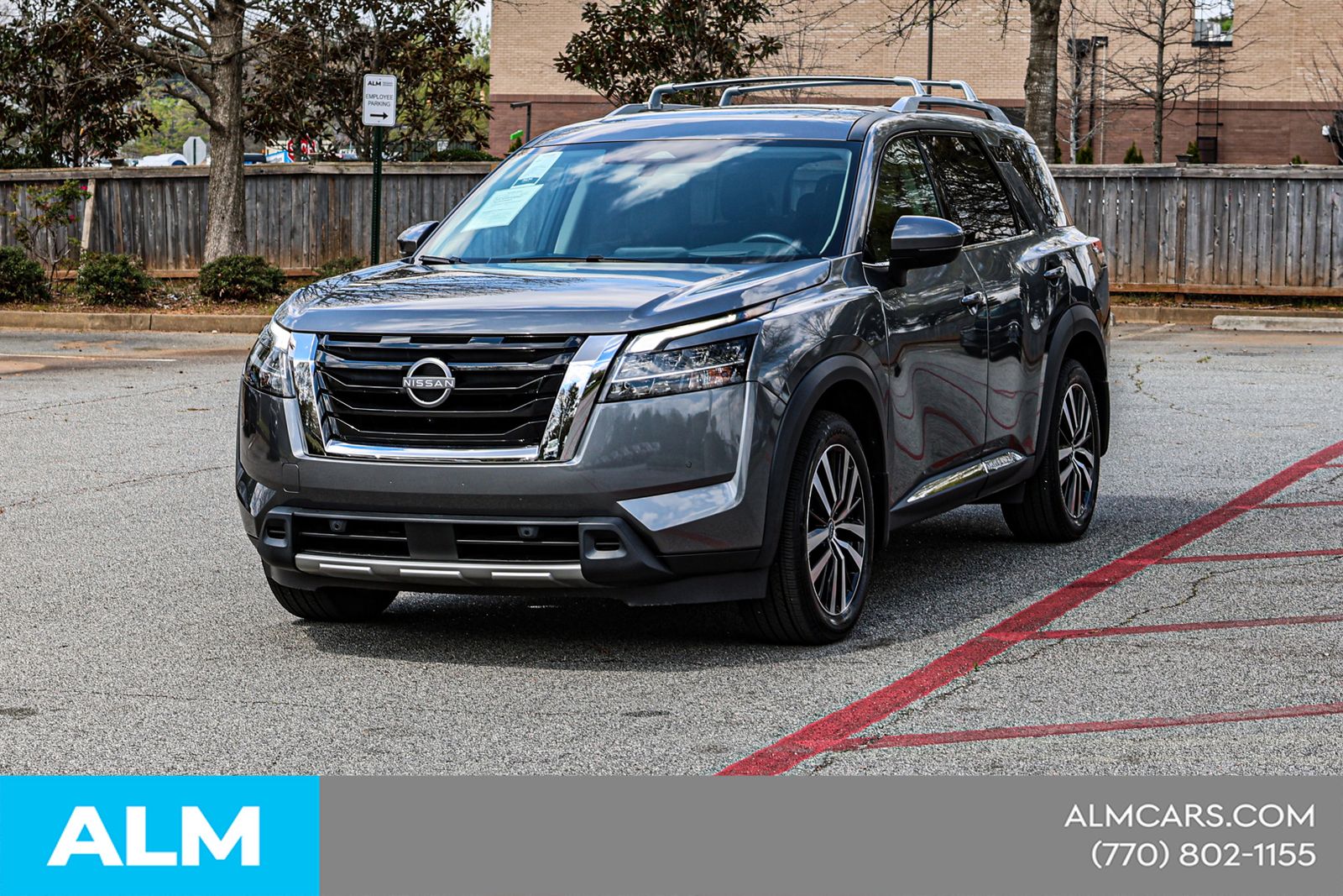 Used 2024 Gray Nissan Platinum image 4