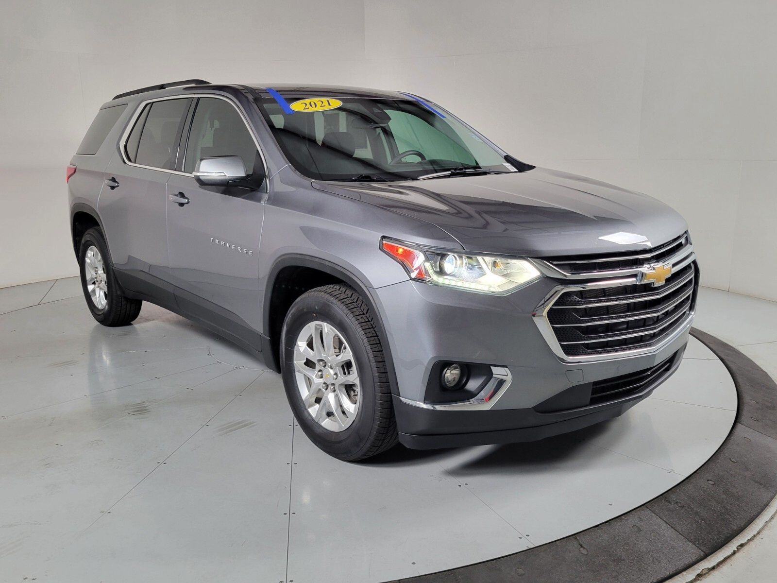 2021 Chevrolet Traverse LT 2