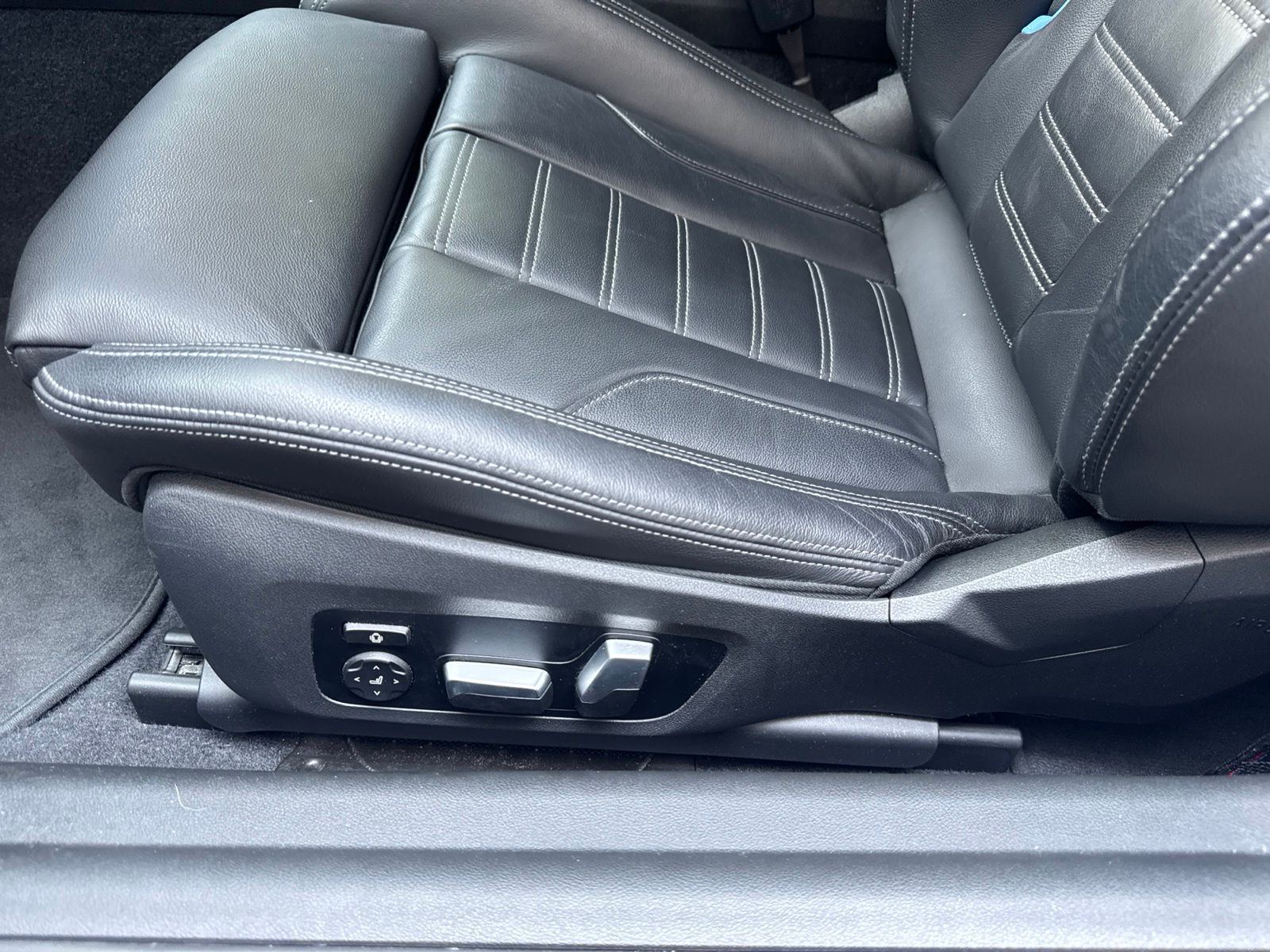 Used 2023 Blue BMW Base image 41