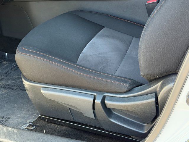 Used 2024 Aspen White Nissan SR image 33