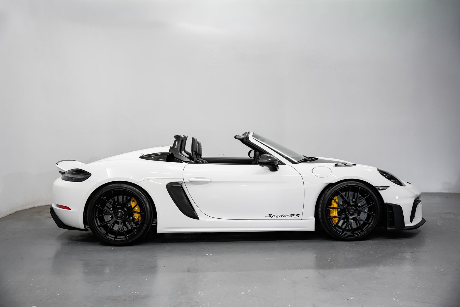 2024 Porsche 718 Spyder RS — photo 1