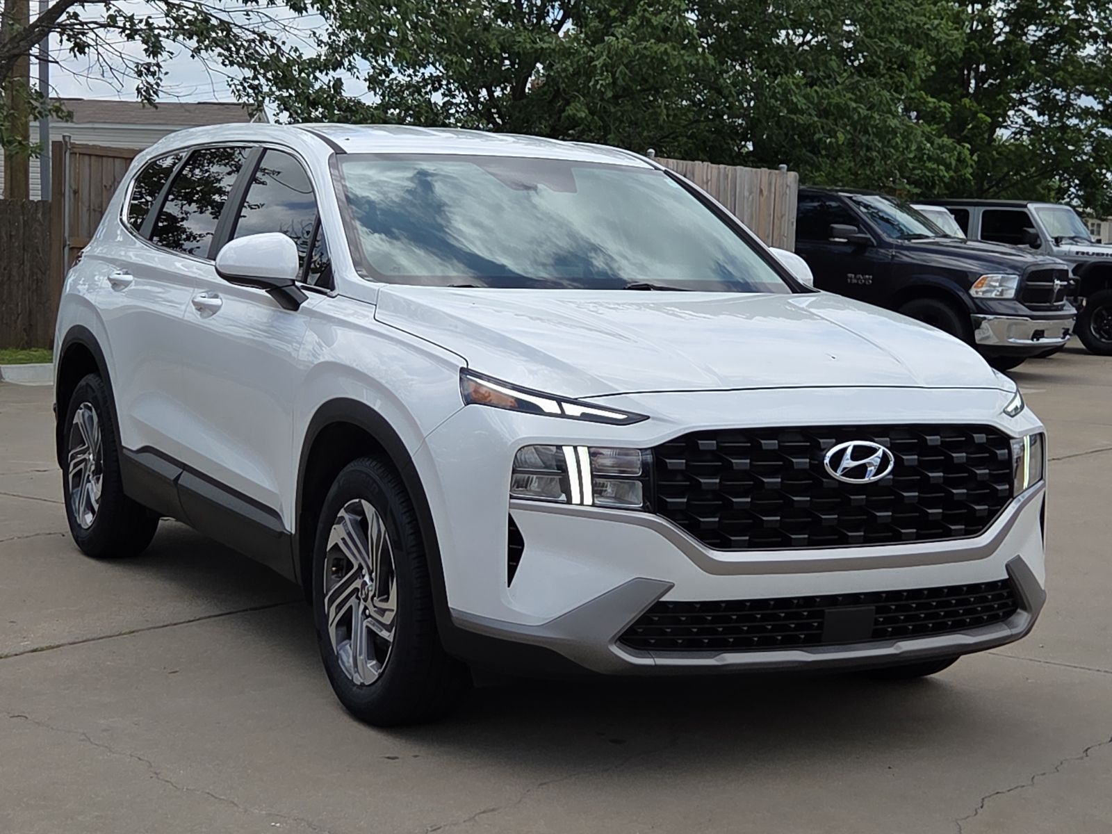 2023 Hyundai Santa Fe SE FWD
