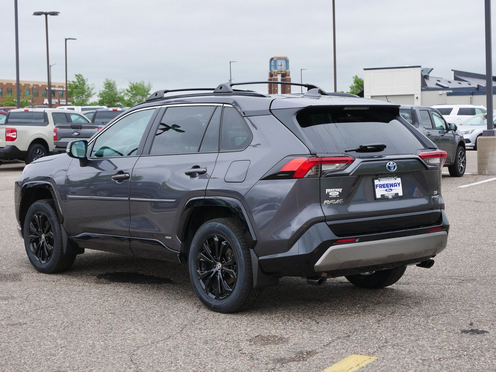 View vehicle photo 3