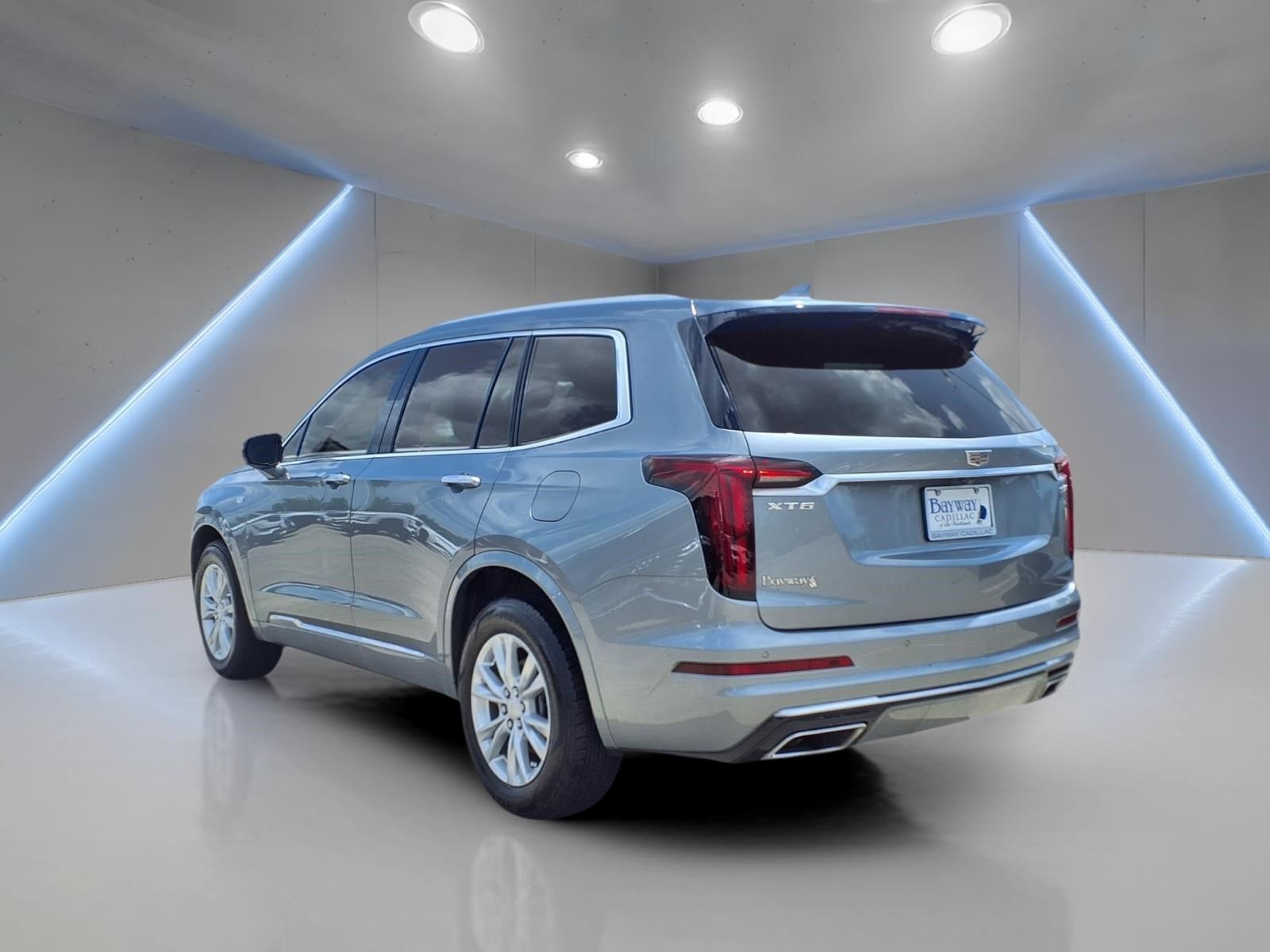 2023 Cadillac XT6 Luxury Silver at Tom Peacock Cadillac