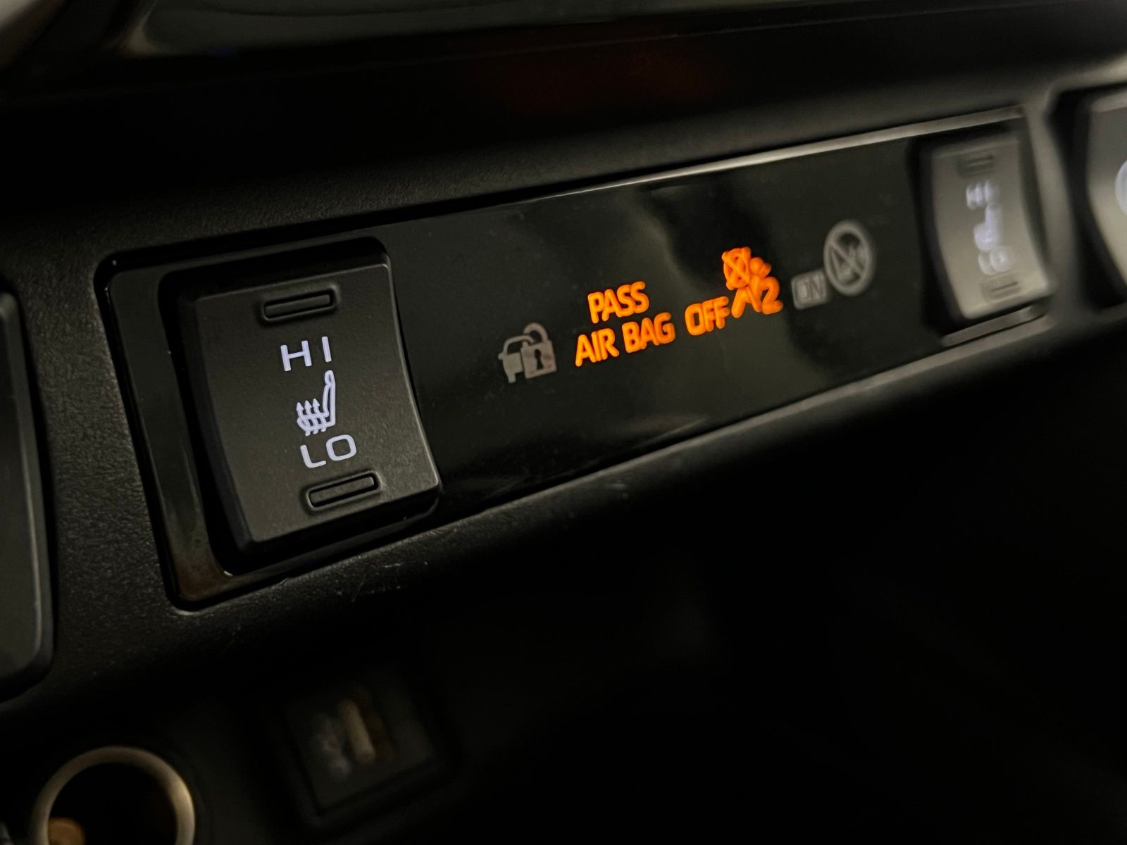 Thumbnail: 2024 Toyota RAV4 - 21