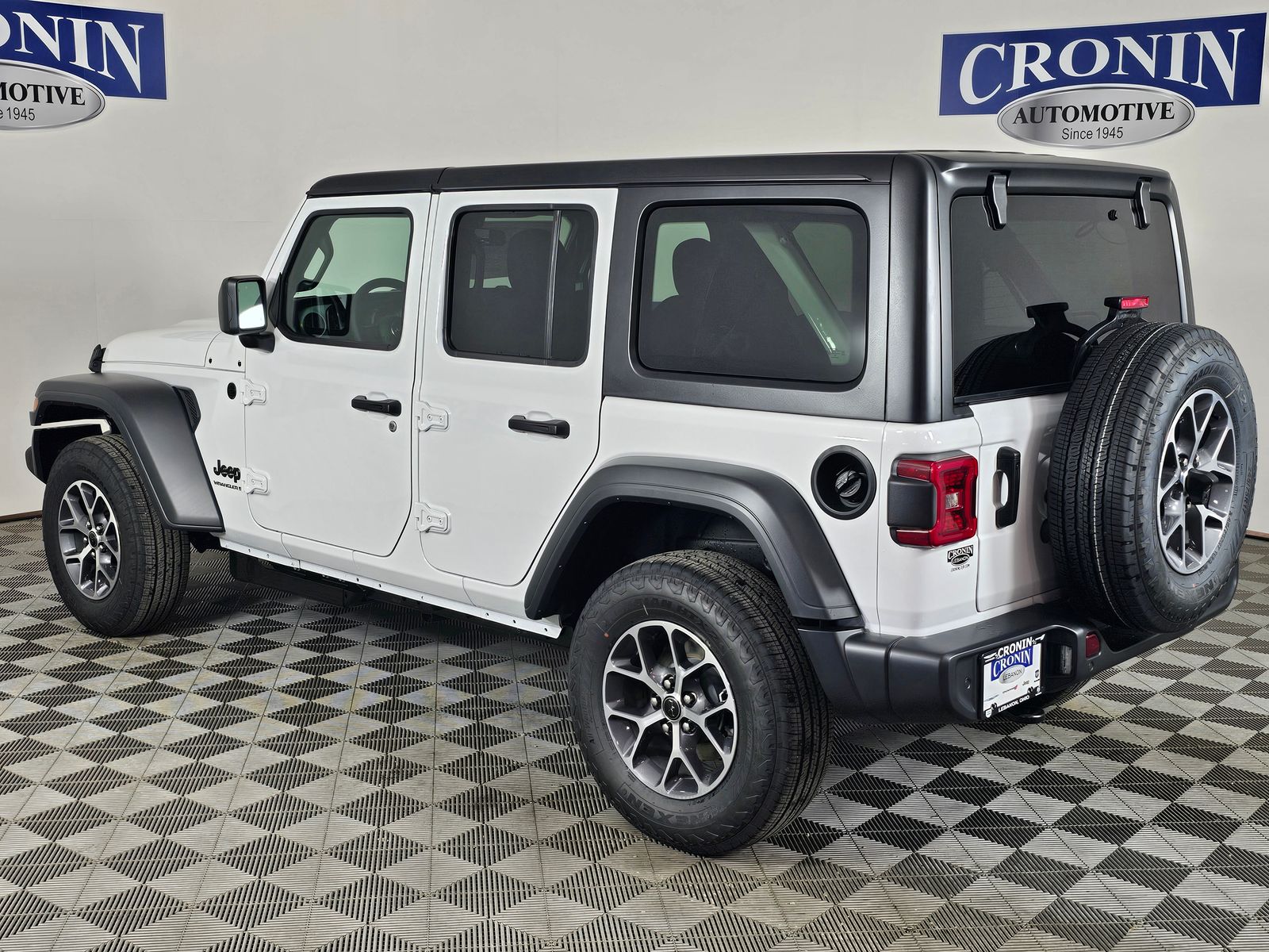 View vehicle photo 3