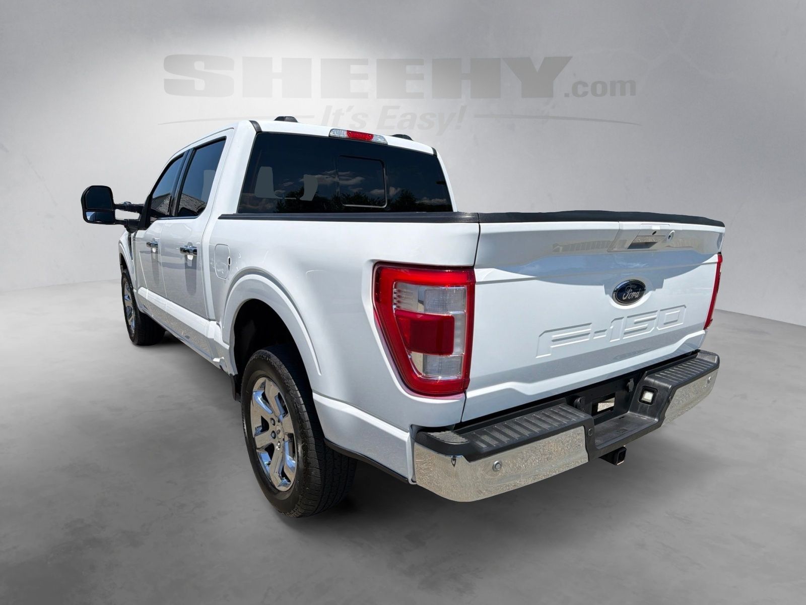 Certified Used 2023 Oxford White Ford Lariat image 12