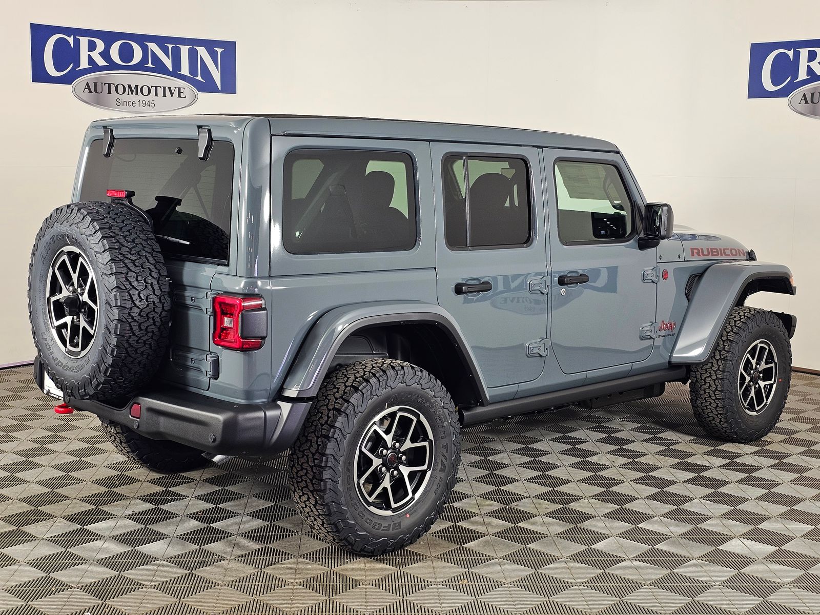 View vehicle photo 5