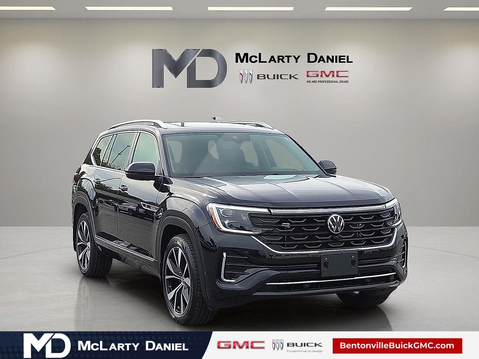 Deep Black Pearl 2025 Volkswagen Atlas SUV / Crossover All-Wheel Drive 8-Speed Automatic