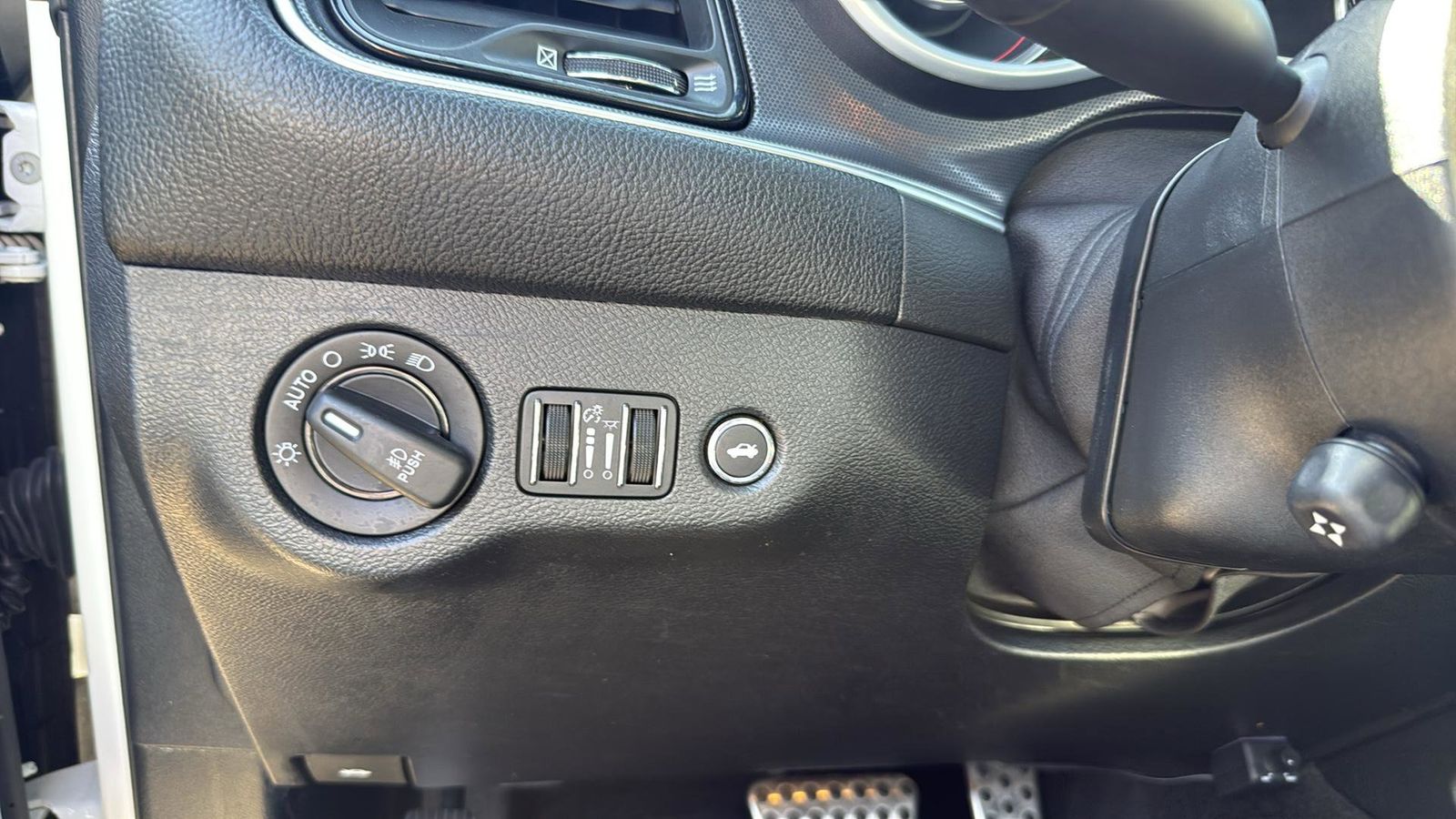 Used Car 2016 Dodge Challenger  Sxt For Sale Under $15,000 In Austin, Texas