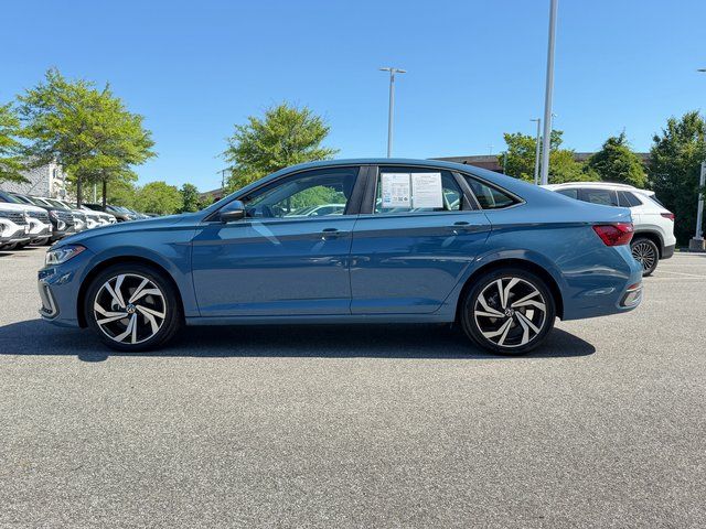 Used 2025 Blue Volkswagen 1.5T SEL image 3
