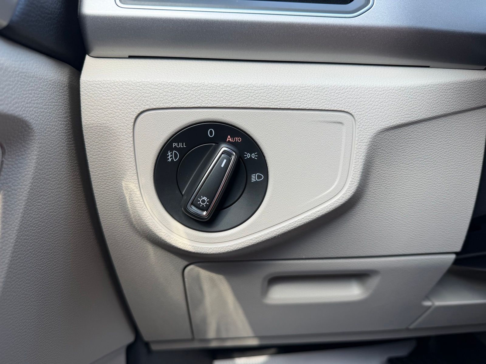 2019 Volkswagen Atlas image 25