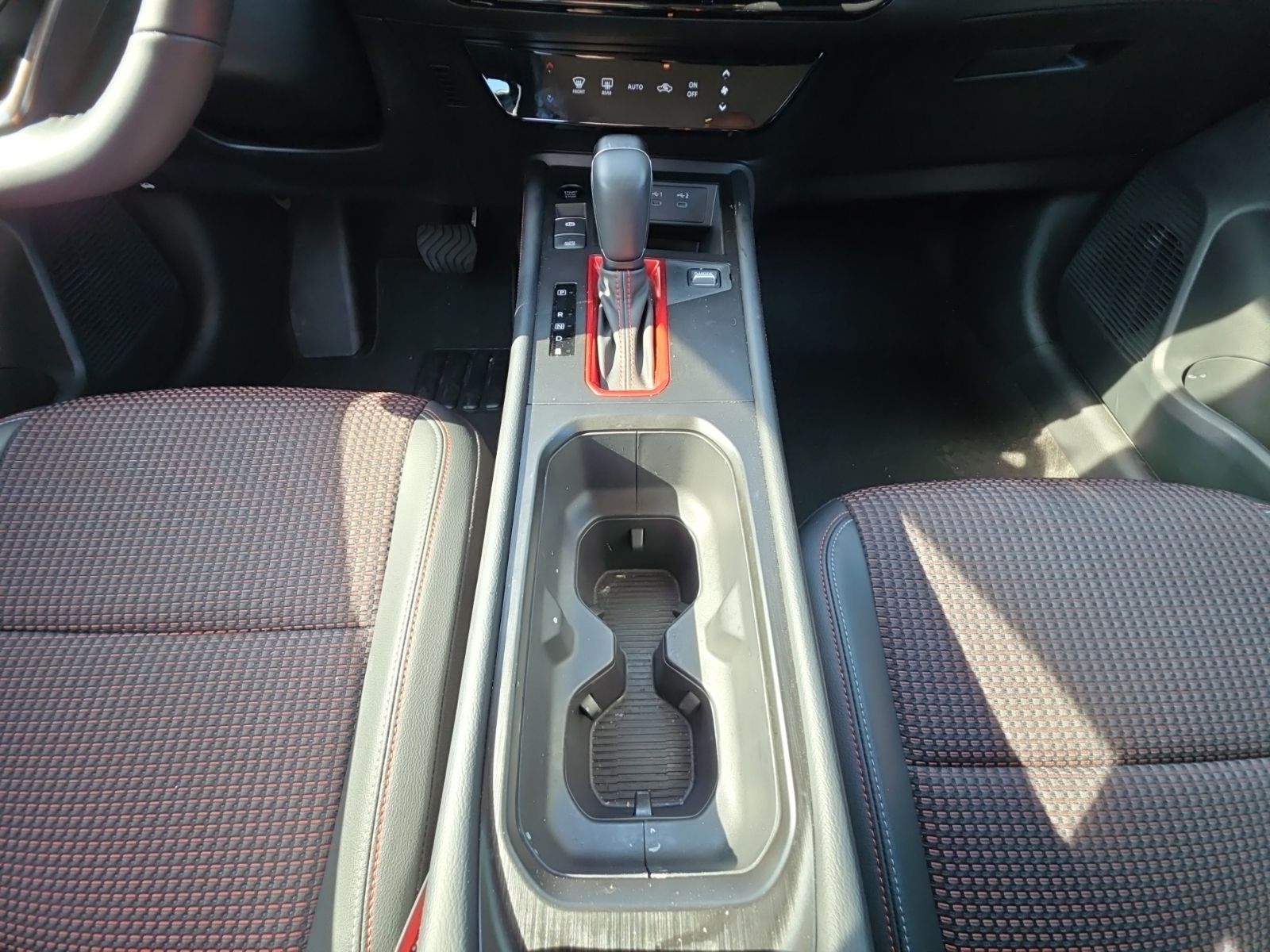 Used 2025 Blue Nissan SR image 33