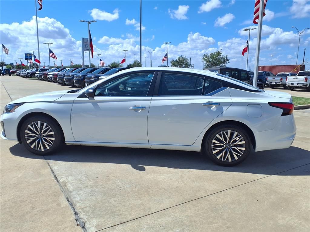 2025 Nissan Altima 2.5 SV - 8