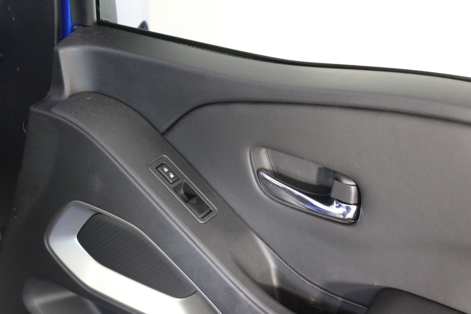 Used 2024 Blue Nissan SV image 28